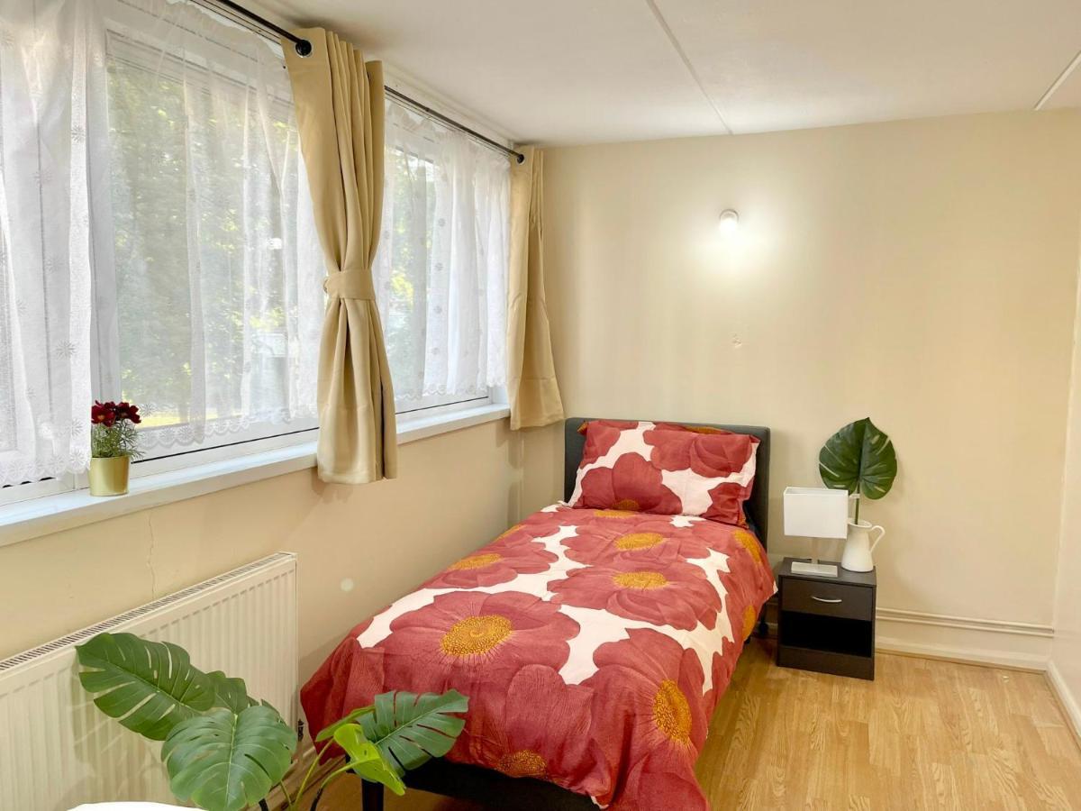 3Br Central London Close Station Exteriér fotografie